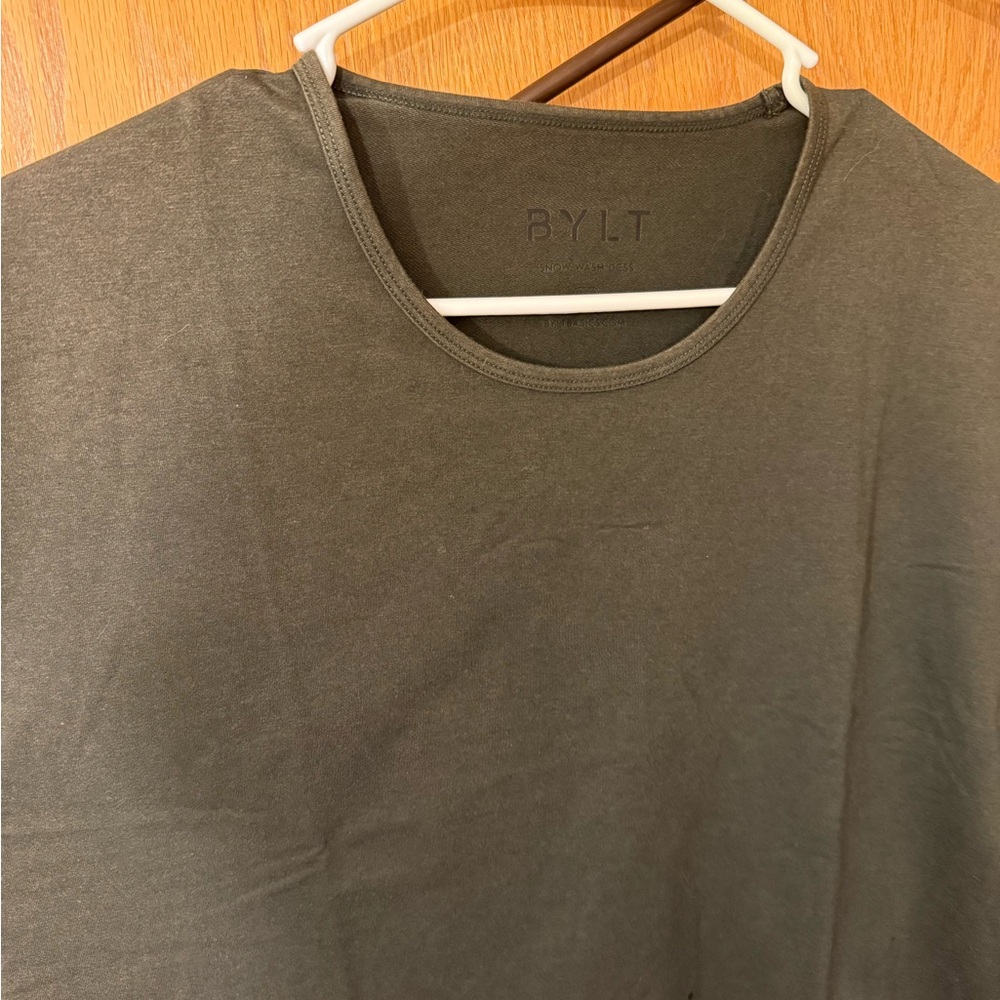 Brand New BYLT Basics Green Snow Washed T-Shirt, XL, new with tags